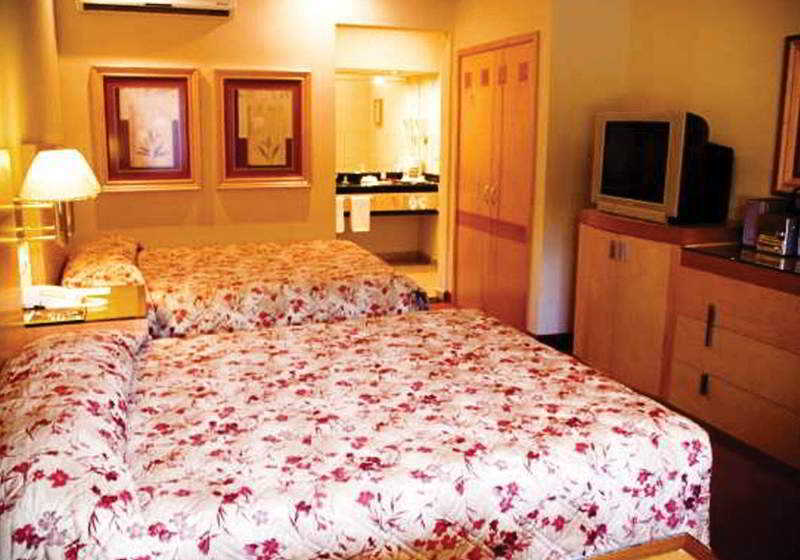 Hotel Plaza Las Quintas Χερμοσίγιο Δωμάτιο φωτογραφία